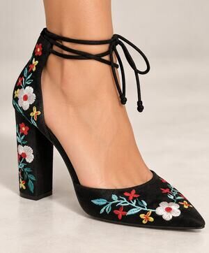 Black Floral Embroidered Shoes Pointed Toe Lace Up Block Heels Boho 39/8.5 FLAW
